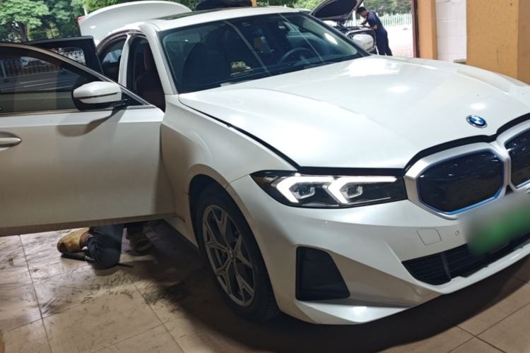 BMW i3 2025 — 3