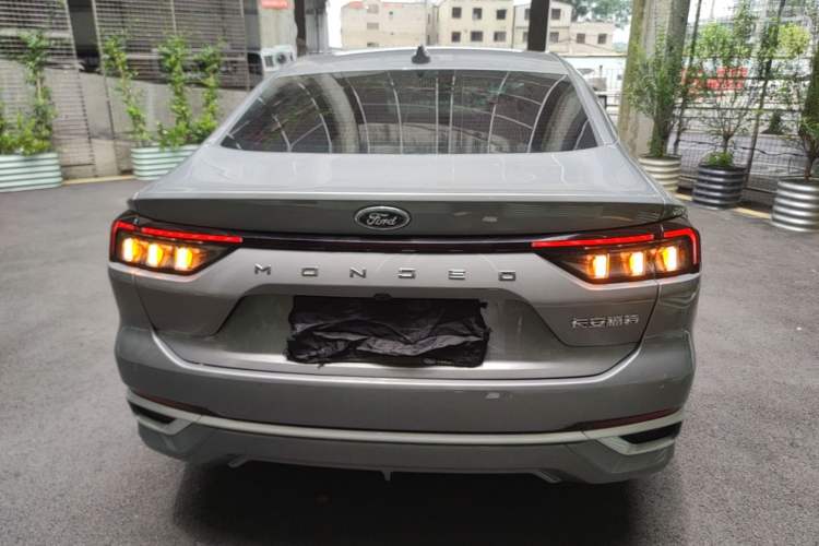 Ford Mondeo 2025 — 5