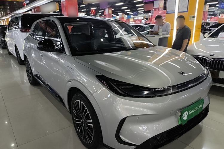 Arcfox T1 2025 — 3