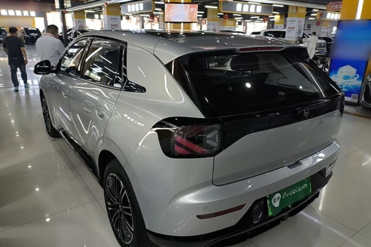 Arcfox T1 2025 — 4