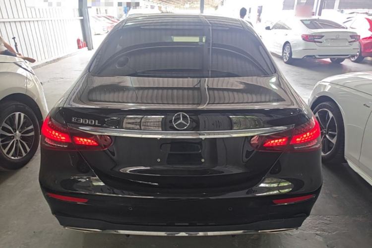 Mercedes-Benz E 300 L 2023 — 5