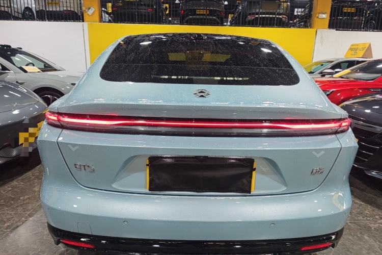 NIO ET5 2025 — 5