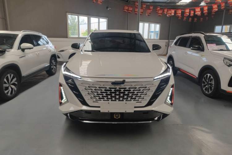 ChangAn Oshan Z6 2023 — 2