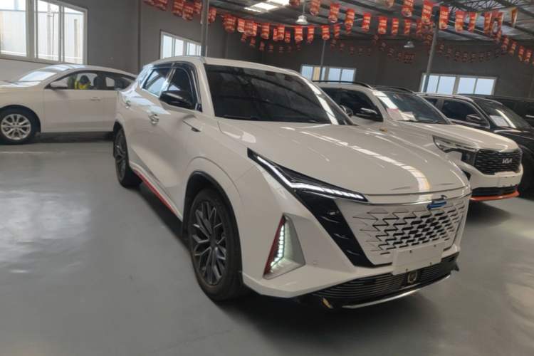 ChangAn Oshan Z6 2023 — 3