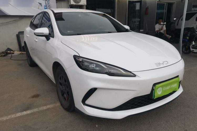 BYD Seal 05 DM-i 2025 — фото 3