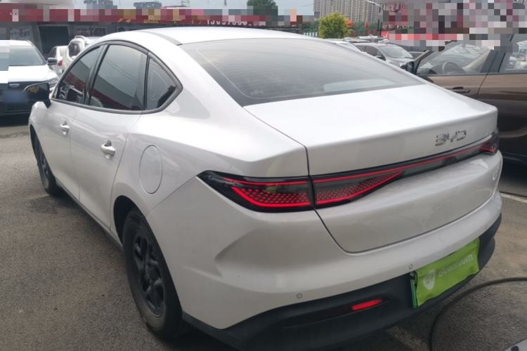 BYD Seal 05 DM-i 2025 — фото 4