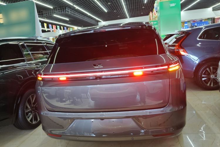 Li Auto L7 2023 — 5