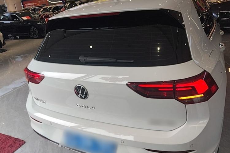 Volkswagen Golf 2024 — 5