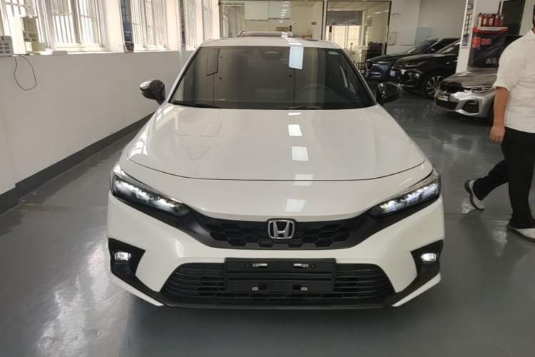 Honda Civic 2023 — фото 2