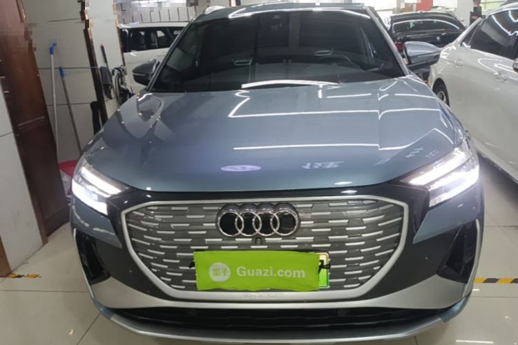 Audi Q4 e-tron 2023 — 2