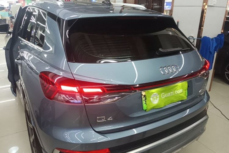 Audi Q4 e-tron 2023 — 5