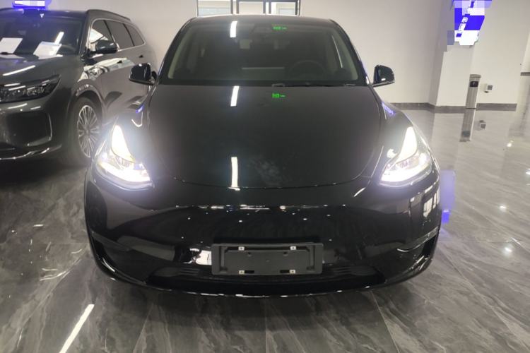 Tesla Model Y 2021 — 2
