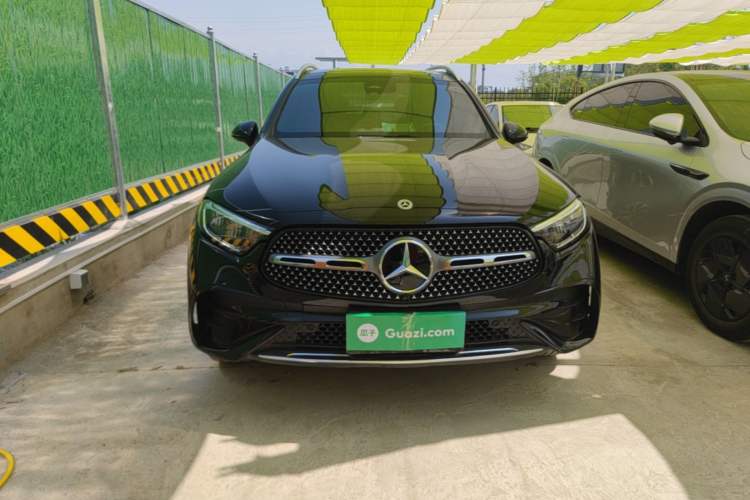 Mercedes-Benz GLC 260 L 2023 — фото 2