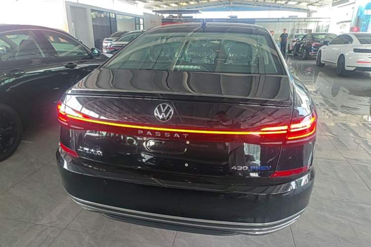 Volkswagen Passat 2025 — 5