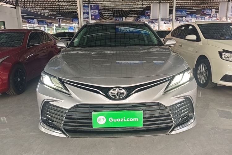 Toyota Camry 2021 — фото 2