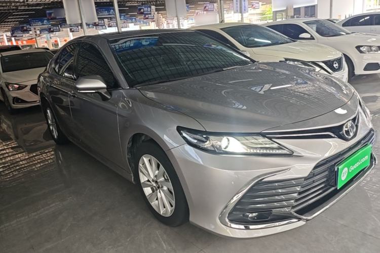 Toyota Camry 2021 — фото 3