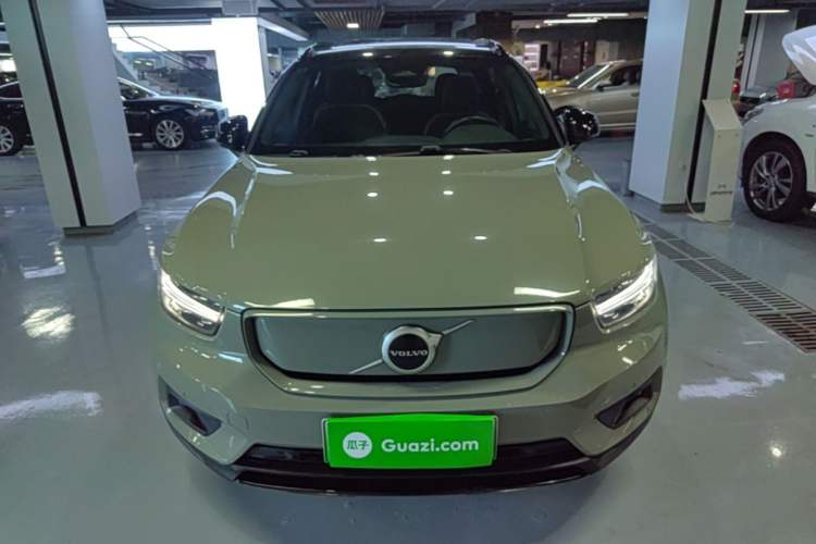 Volvo xc40 new energy 2021 — фото 2