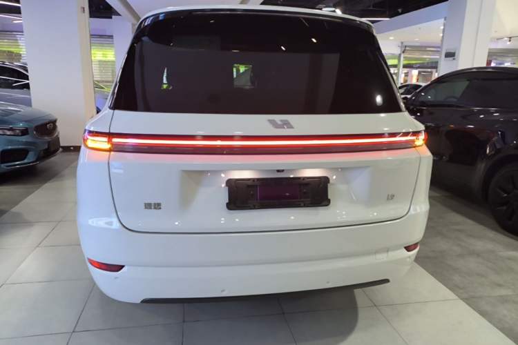 Li Auto L9 2022 — 5