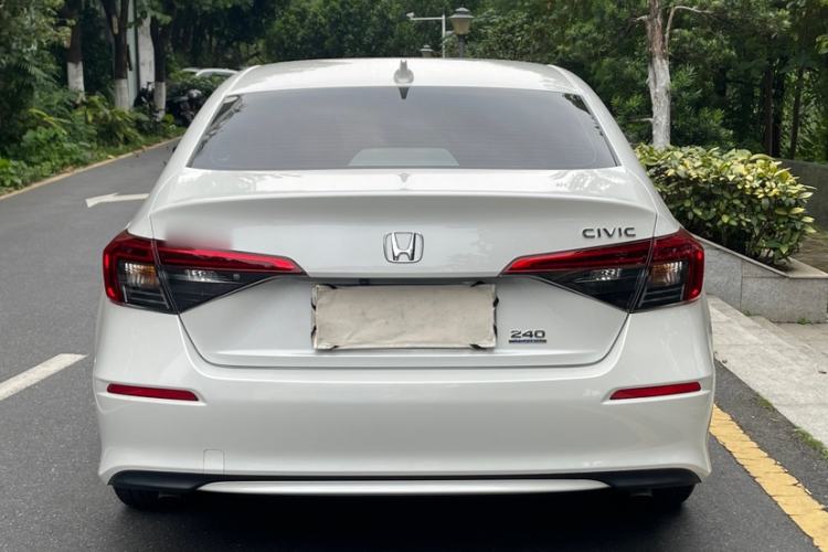 Honda Civic 2023 — 4