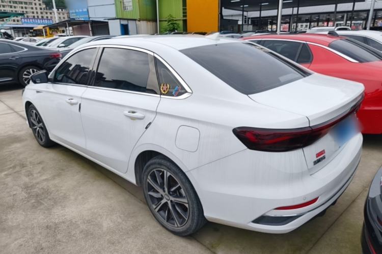 Geely Emgrand 2022 — 4