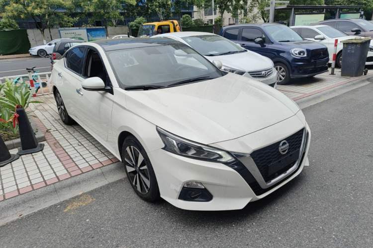 Nissan Altima 2021 — 3