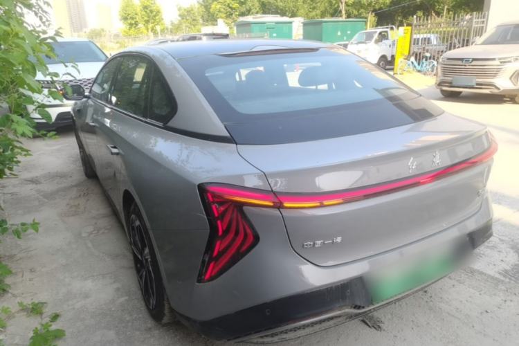 Hongqi EH7 2024 — 4
