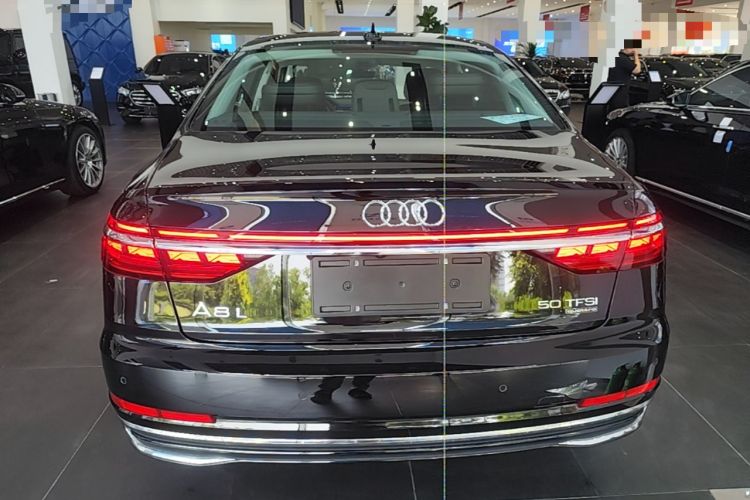 Audi A8 2024 — фото 5