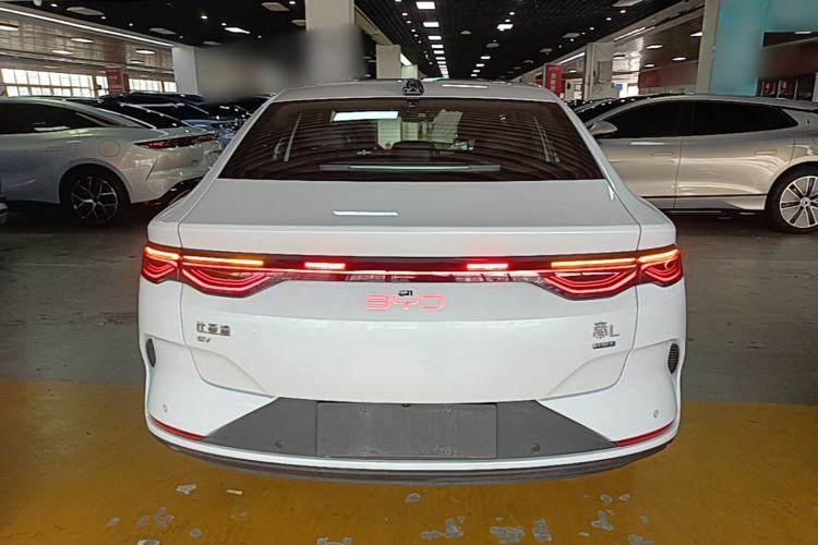 BYD Qin L 2025 — фото 5