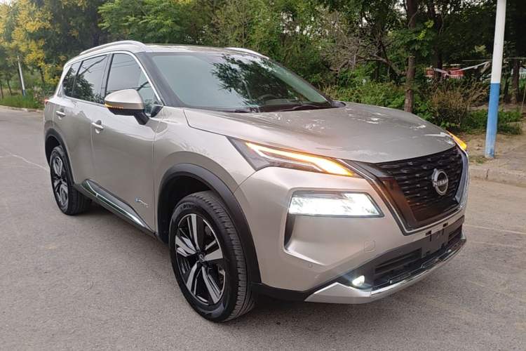 Nissan Rogue 2023 — 3