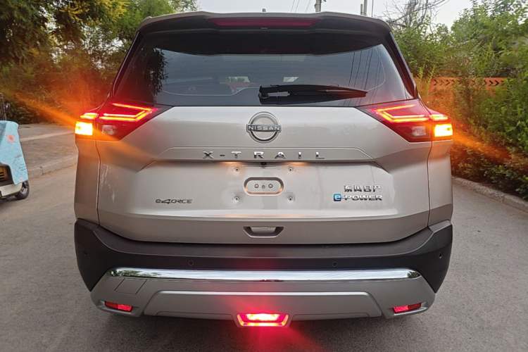 Nissan Rogue 2023 — 5