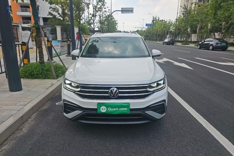 Volkswagen Tiguan L 2022 — фото 2