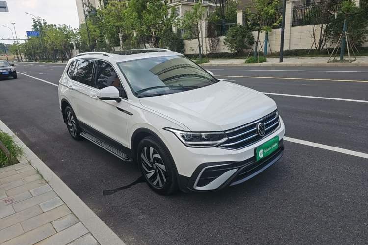 Volkswagen Tiguan L 2022 — фото 3