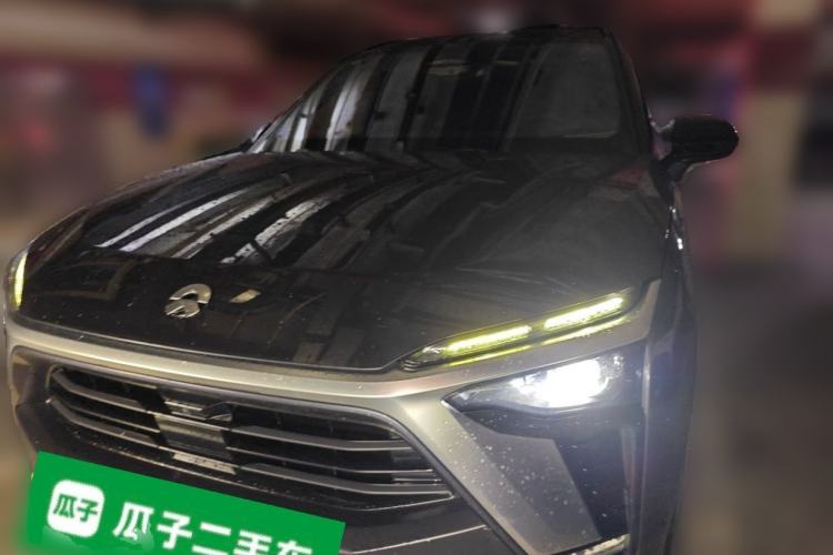 NIO ES8 2022 — 2