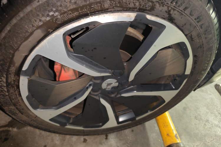 NIO ES8 2022 — 5