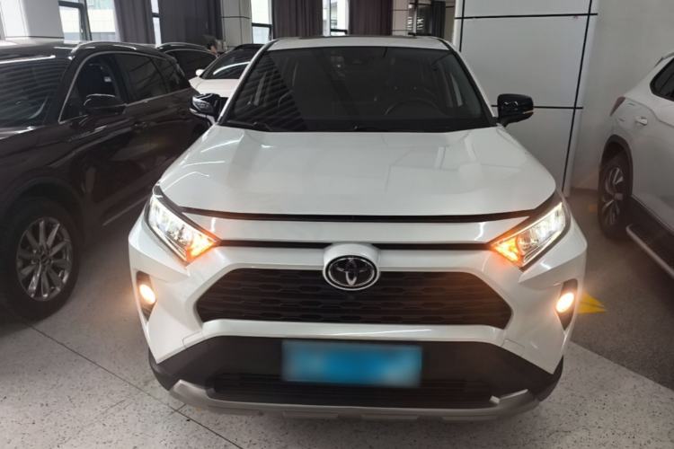Toyota RAV4 2022 — 2