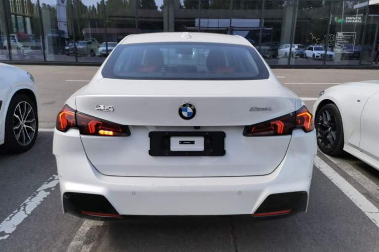BMW 225L 2025 — 5