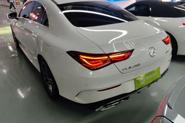 Mercedes-Benz CLA 200 2023 — фото 4
