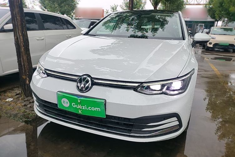 Volkswagen Golf 2023 — 2
