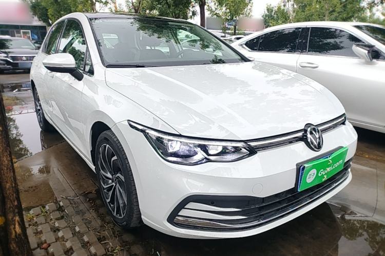Volkswagen Golf 2023 — 3