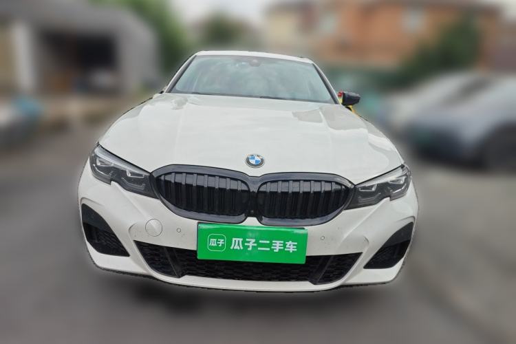 BMW 325i 2022 — 2