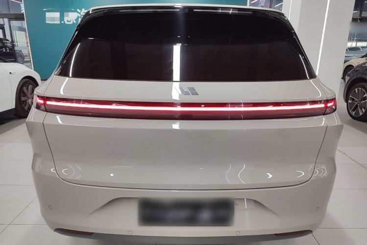 Li Auto L6 2024 — 5