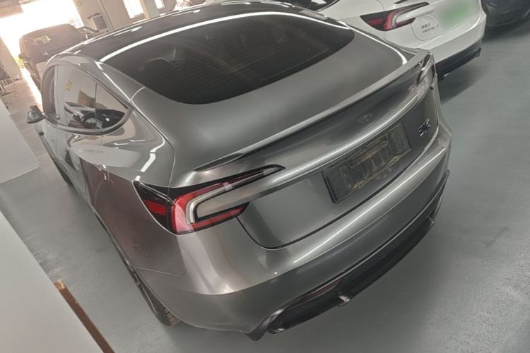 Tesla Model 3 2024 — 4
