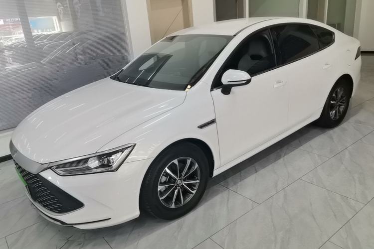 BYD Qin Plus 2023 — фото 1