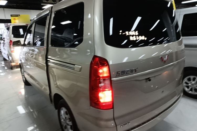 Wuling Hongguang V 2022 — 4