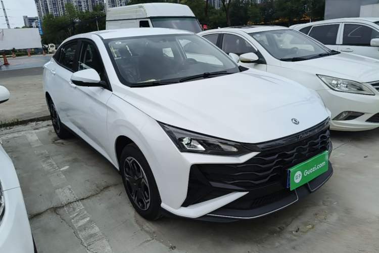 Dongfeng Aeolus aeolus yixuan 2026 — фото 3