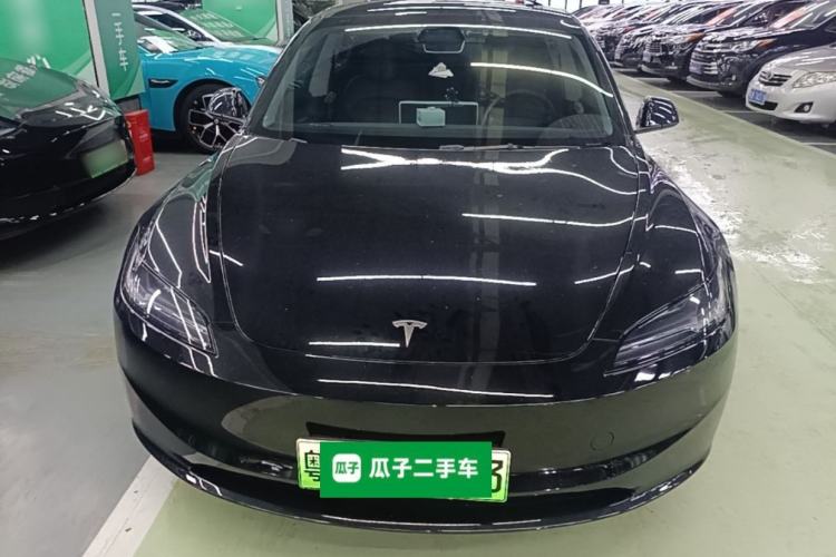 Tesla Model 3 2023 — 2
