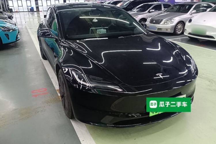 Tesla Model 3 2023 — 3