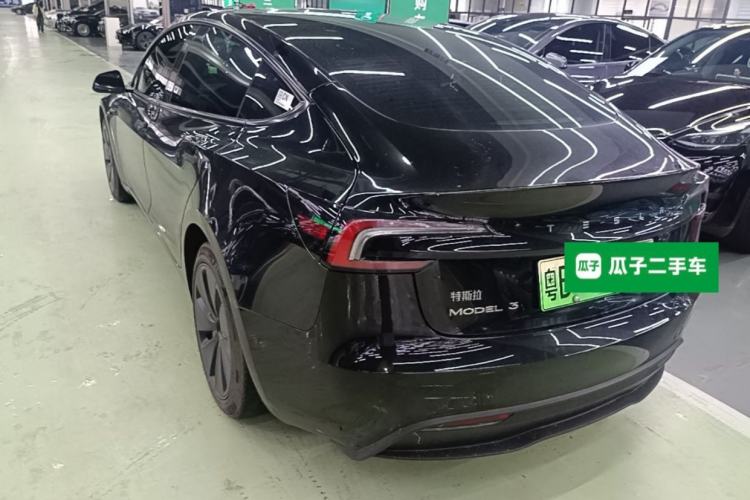 Tesla Model 3 2023 — 4
