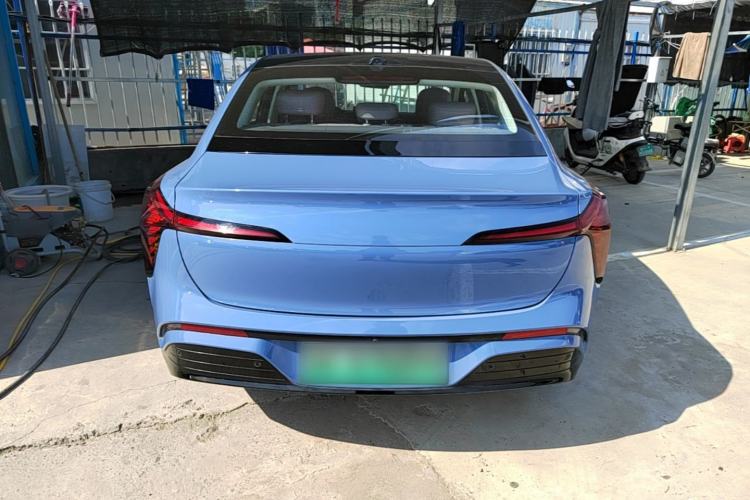 Hongqi Tiangong 05 2025 — 5