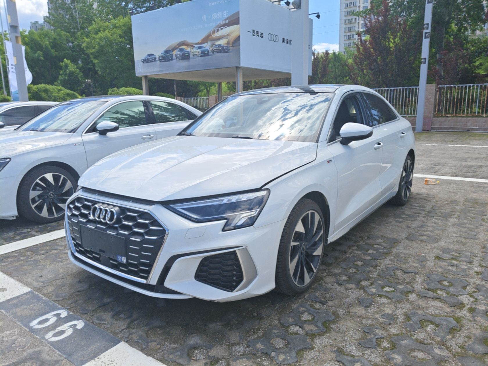 Audi A3L 2023 — фото 1